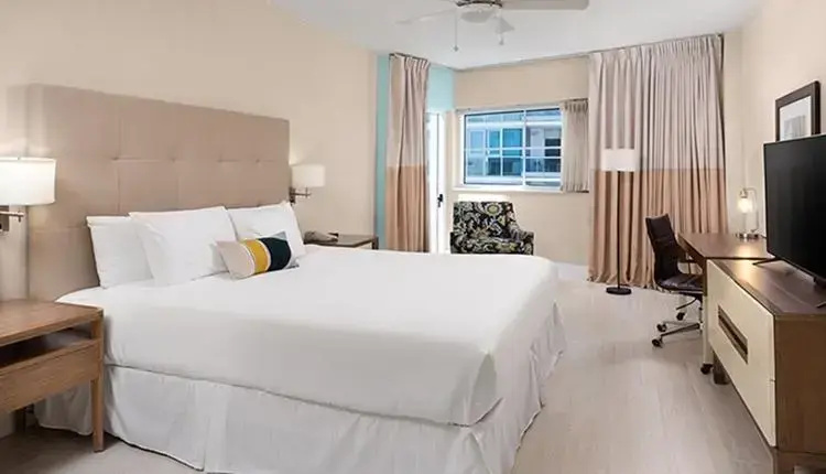 Deluxe Double room City View (full double bed)