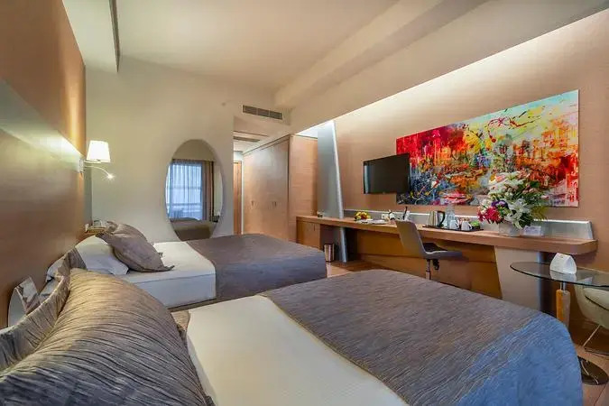 Трёхместный номер Deluxe с видом на город в Concorde De Luxe Resort - Prive Ultra All Inclusive