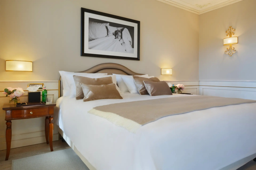 Double Junior Suite (full double bed)