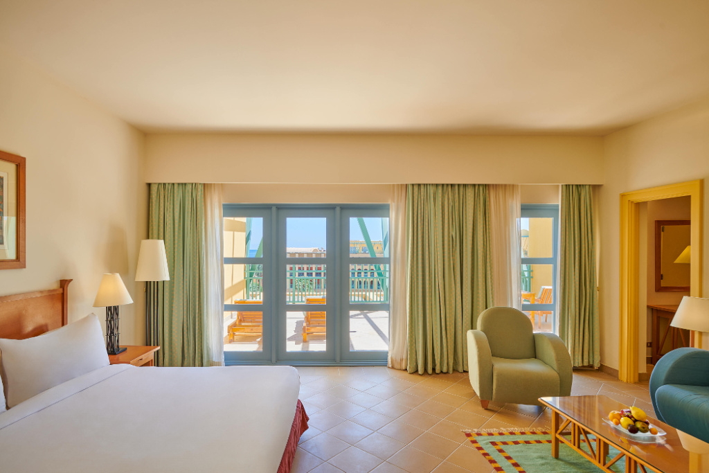 Double Junior Suite with garden view (full double bed)
