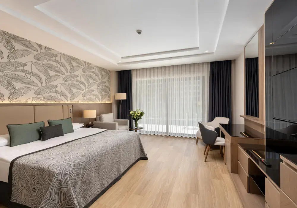 Superior Swim Up Double room (full double bed)