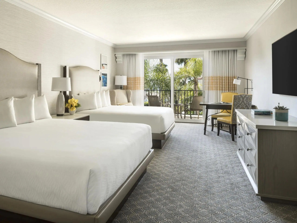 Hyatt Regency Huntington Beach Resort and Spa - Tap to explore photos