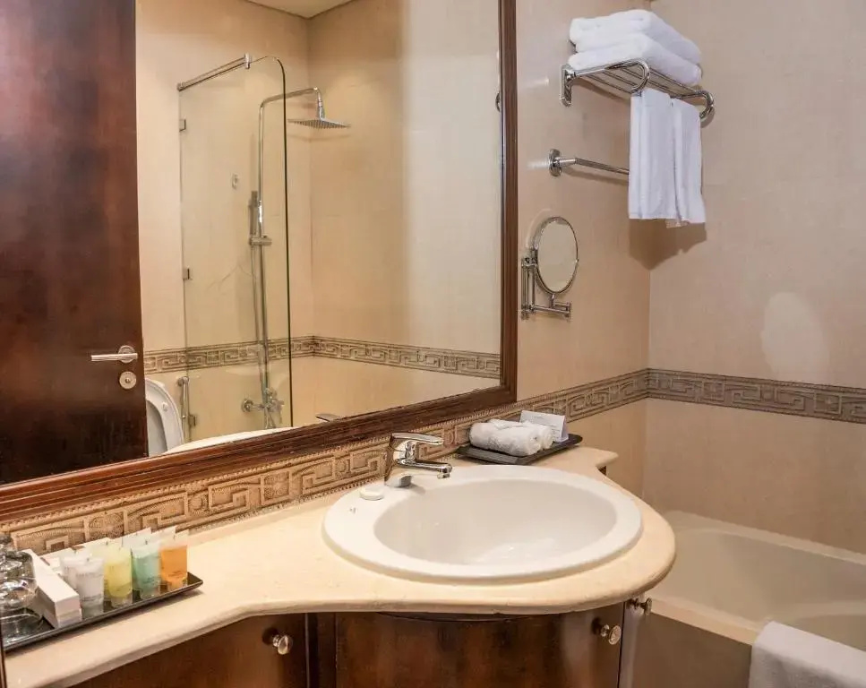Saraya Corniche Hotel - Chambres