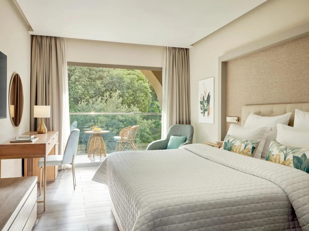 Standard Double room with garden/resort view (full double bed)