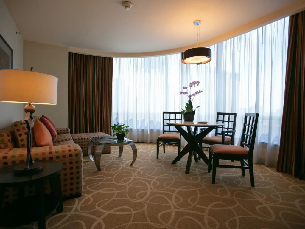 Master Double Suite (full double bed)