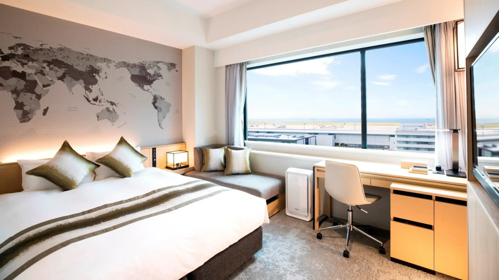 Standard Pacific Building Double room (full double bed)