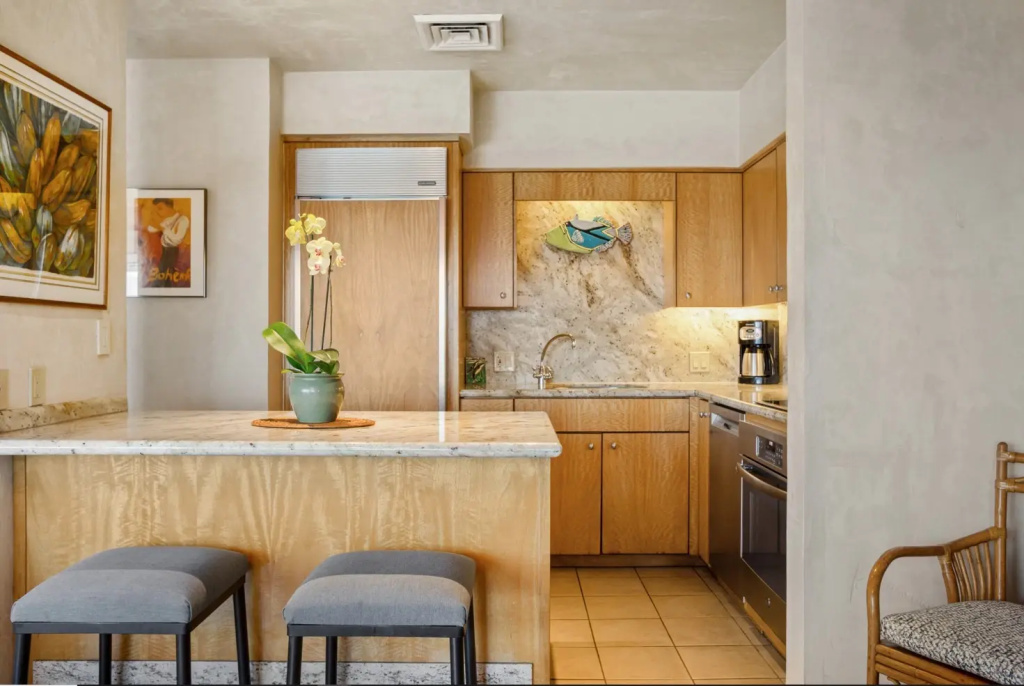 3 Bedrooms Apartment oceanfront