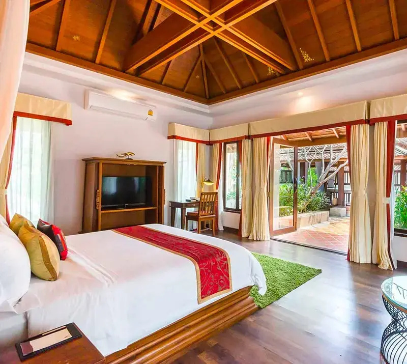 Royal Double Suite with garden view (full double bed)