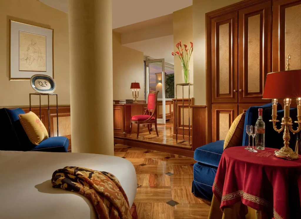 Bramante Double Suite (full double bed)
