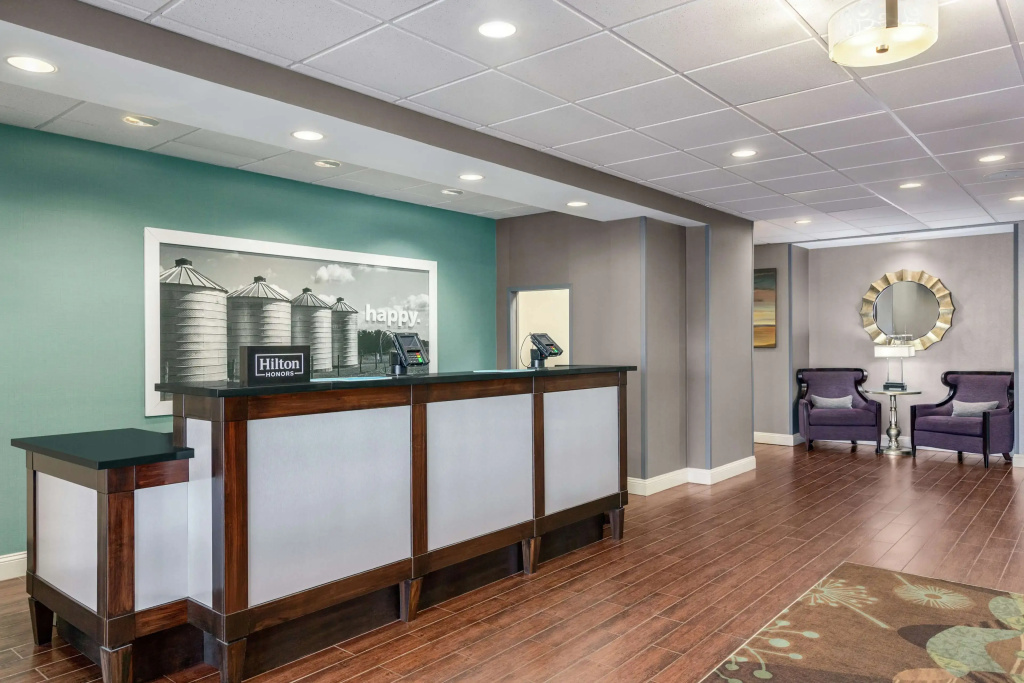 Lobby & Reception