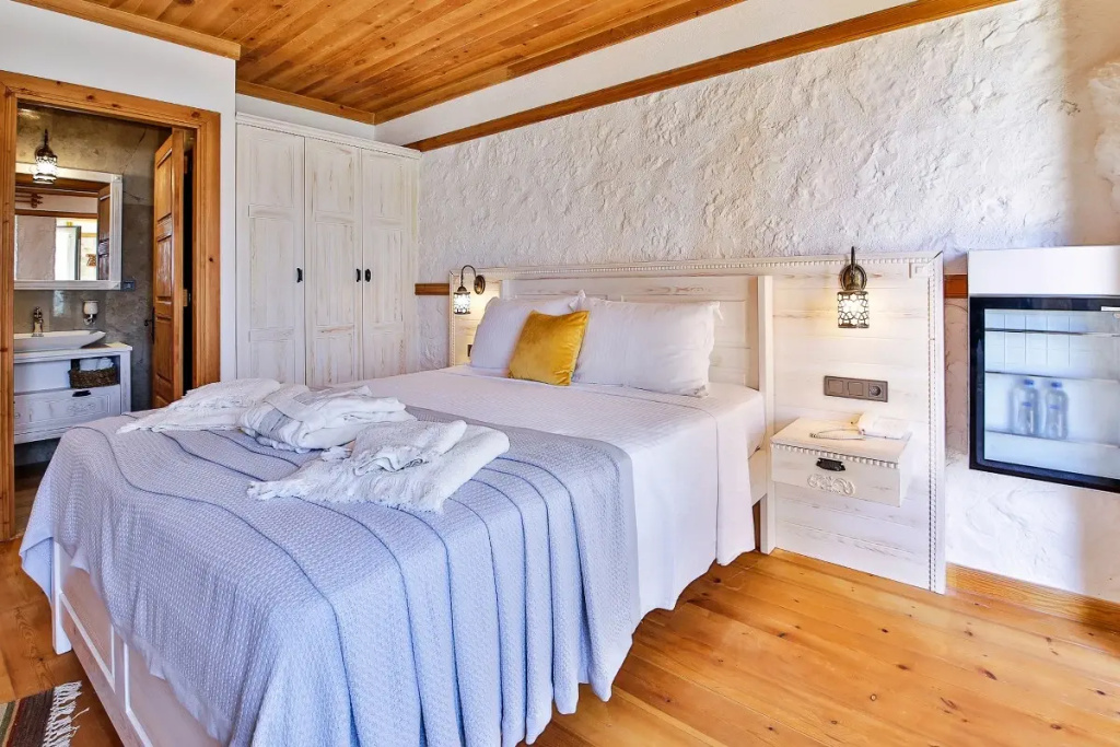 Levander Double room with balcony and with sea view (full double bed)