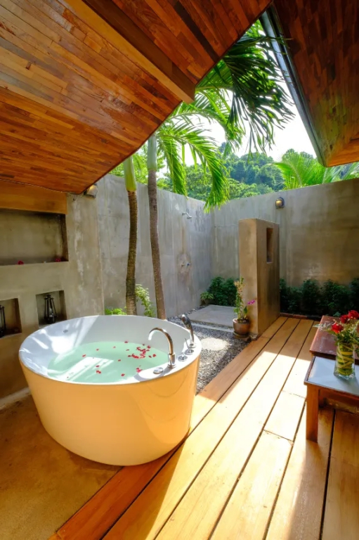 Бунгало Honeymoon Beachfront в Bundhaya Villas Koh Lipe