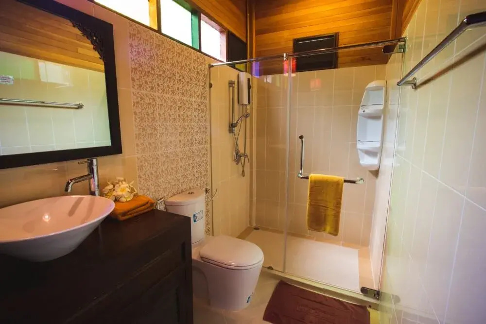 Двухместный House Thai Teak Wood 2 отдельные кровати в Natural Park Resort
