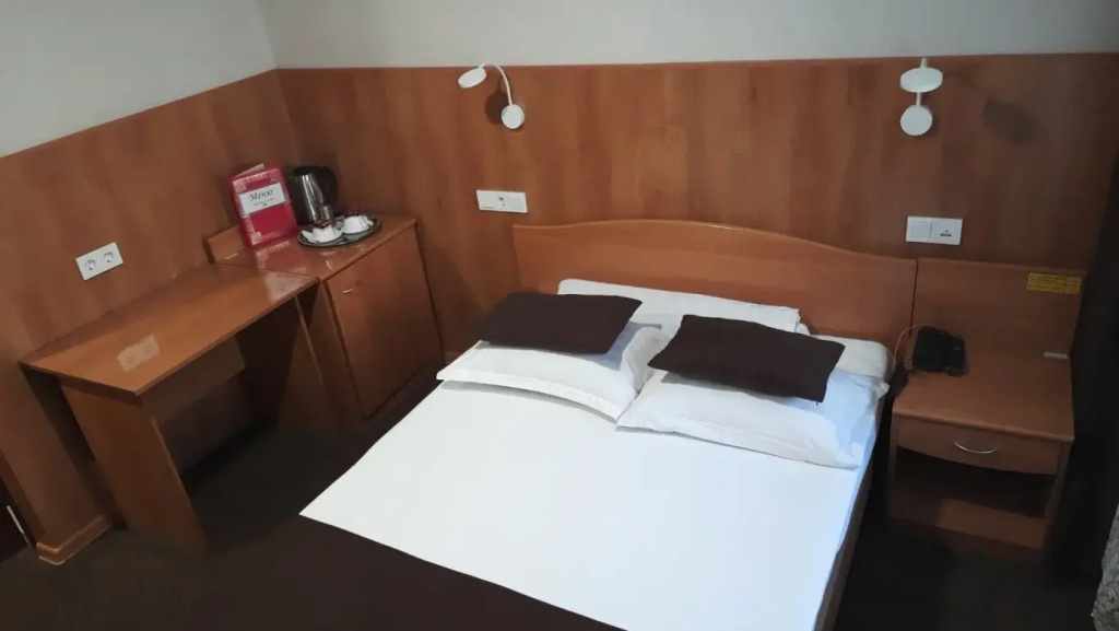 Standard Double room (full double bed)