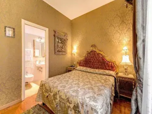 Deluxe Single room