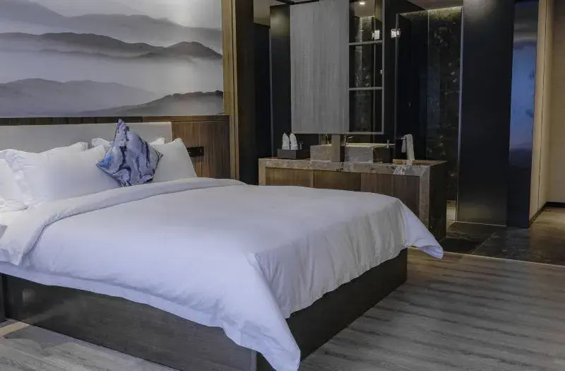 Luxury Double room (full double bed)