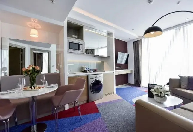 Burgu Arjaan by Rotana Hotel - Chambres
