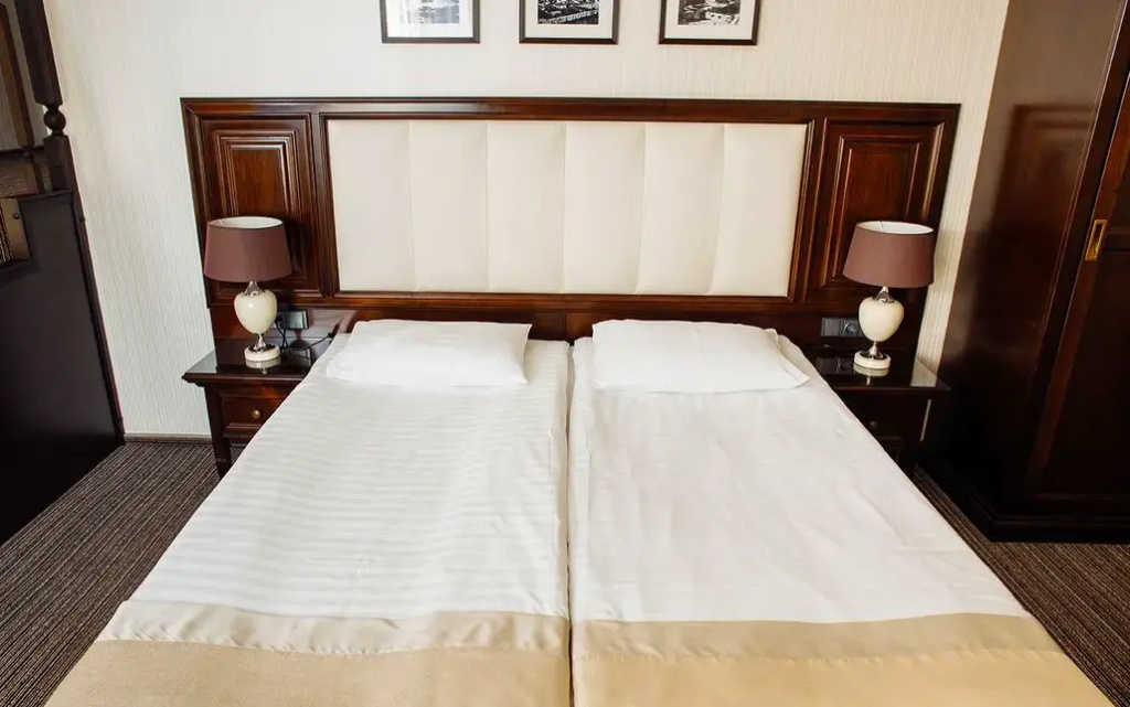 Superior Double room (full double bed)
