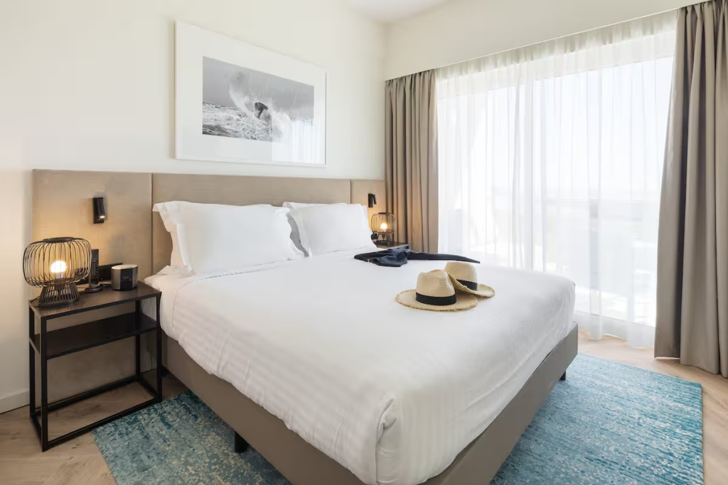 2 Bedrooms Double Suite (full double bed)