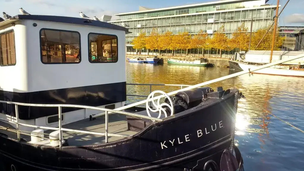 Kyle Blue Bristol - Luxury Hostel Boat