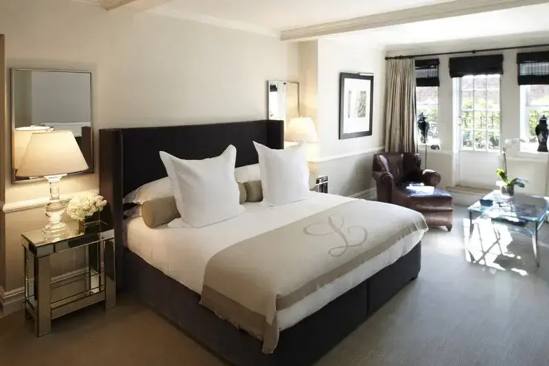 Deluxe Double Junior Suite (twin beds)