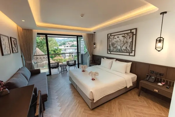 Double Junior Suite with pool view (full double bed)