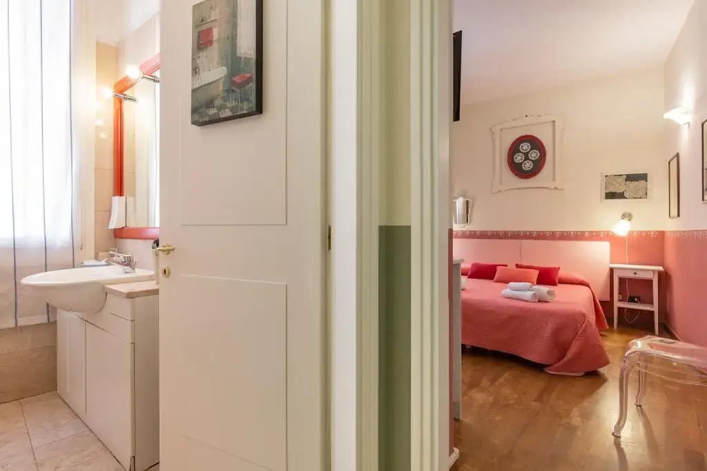 Like Romeo Suites - Chambres