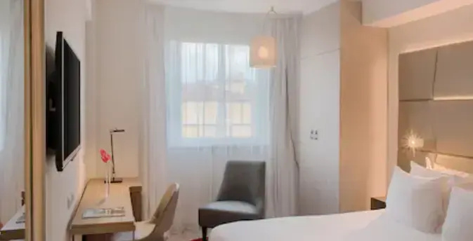 Connecting Quadruple Family room