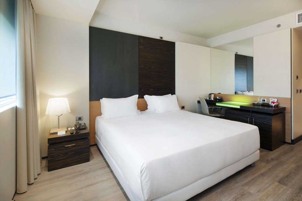 Superior Double room (full double bed)