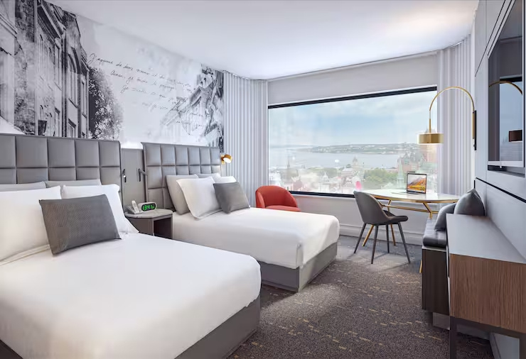 Quadruple room with river view