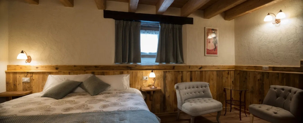 Superior La Bohème – Jacuzzi Double room (full double bed)