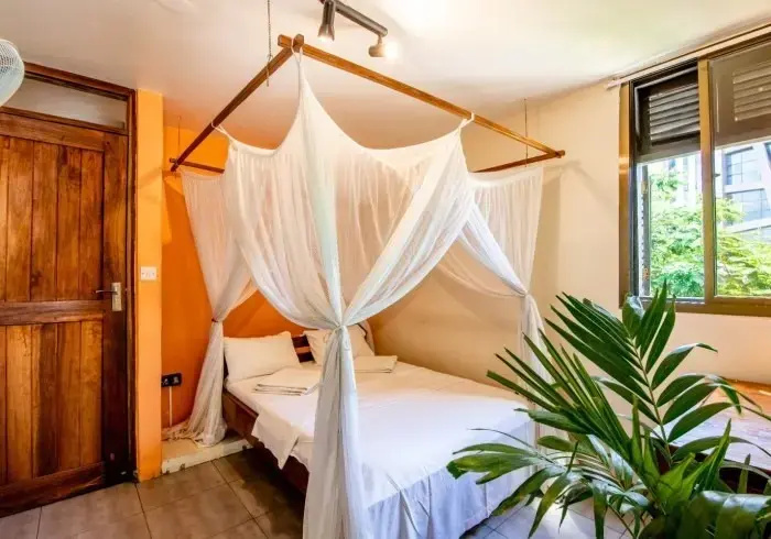 Double room (full double bed)