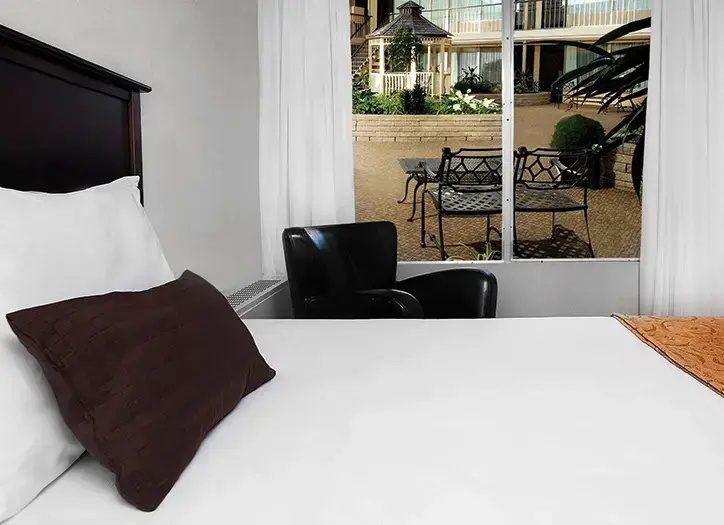 Courtyard Quadruple room