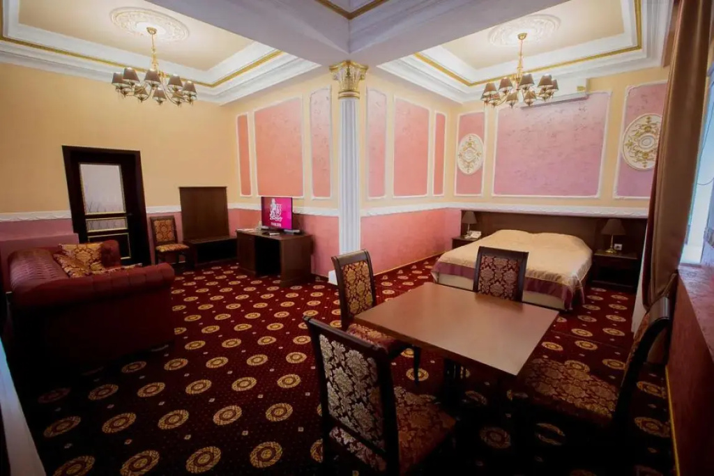 Grand Elets Hotel Room Type - Main Building Double Suite full double bed