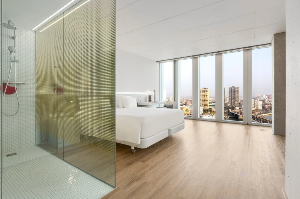 Suite by Rem Koolhaas (full double bed)