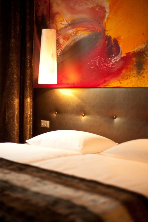 Classic Double room (full double bed)
