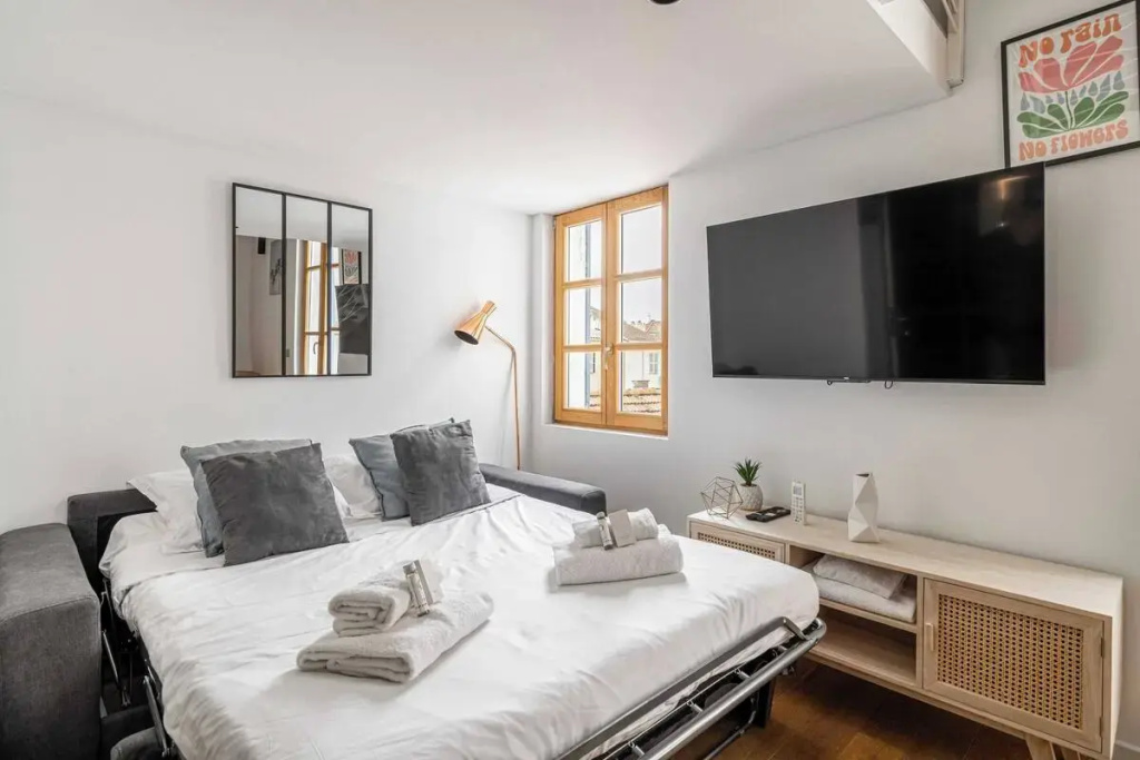 Comfort Double Apartment (full double bed)
