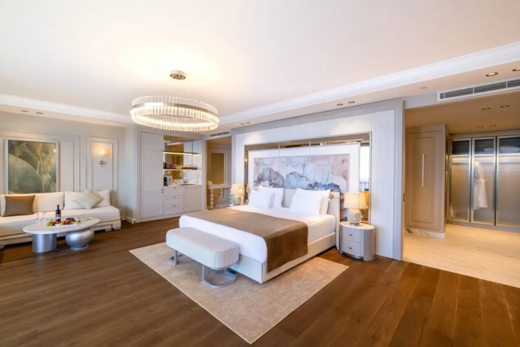 Luna Suite