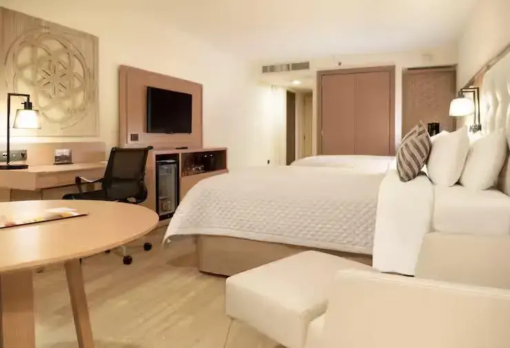 MS Milenium Monterrey, Curio Collection by Hilton - Chambres