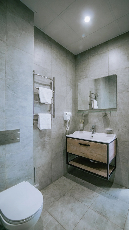 Двухместный люкс с 2 комнатами с видом на море двуспальная кровать в Нарт