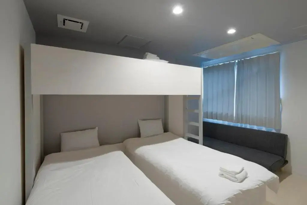Economy Quadruple room