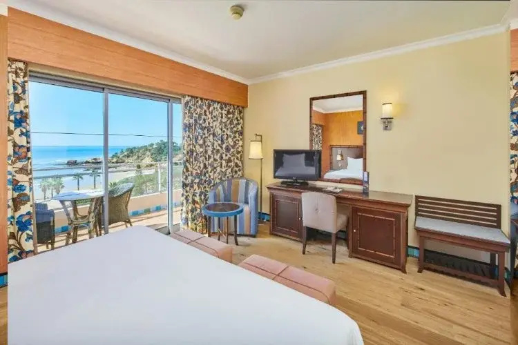 Grande Real Santa Eulalia Resort - Chambres