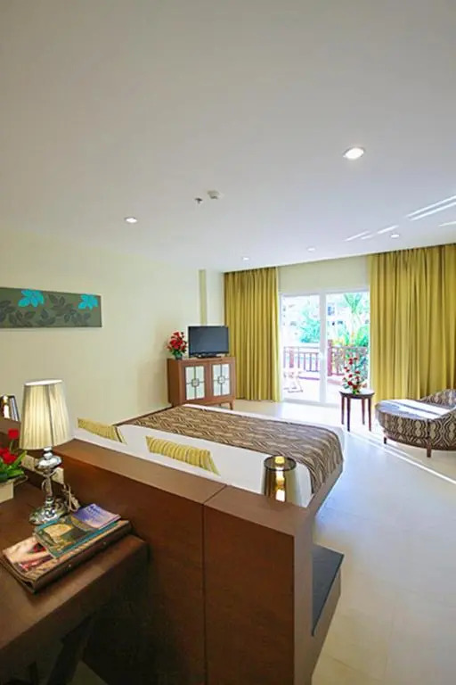 Двухместный номер с видом на сад двуспальная кровать в The Heritage Pattaya Beach Resort