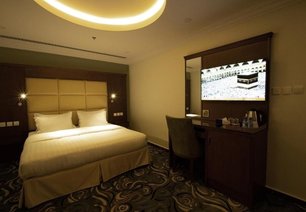 Executive Double Suite (full double bed)
