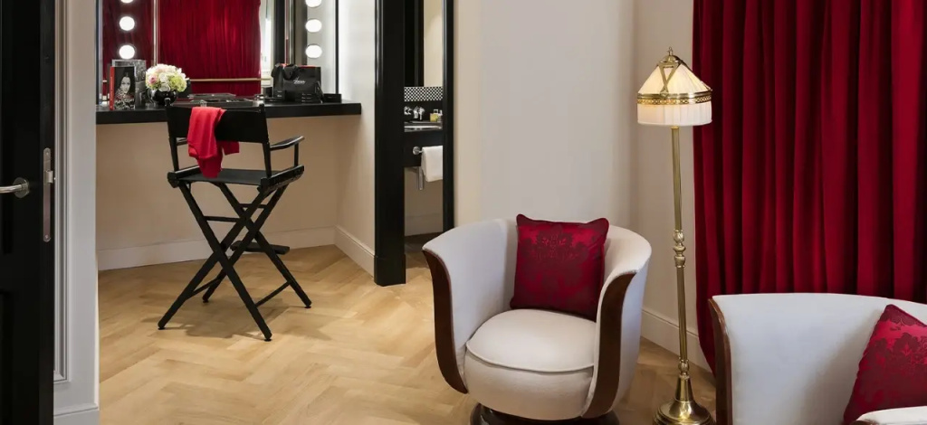Hôtel Barrière Fouquet's Paris 100