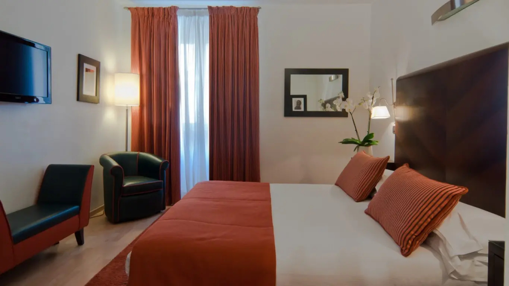 Superior Double room (full double bed)