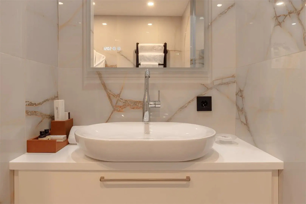 Четырёхместный номер Deluxe Premium в Almaty