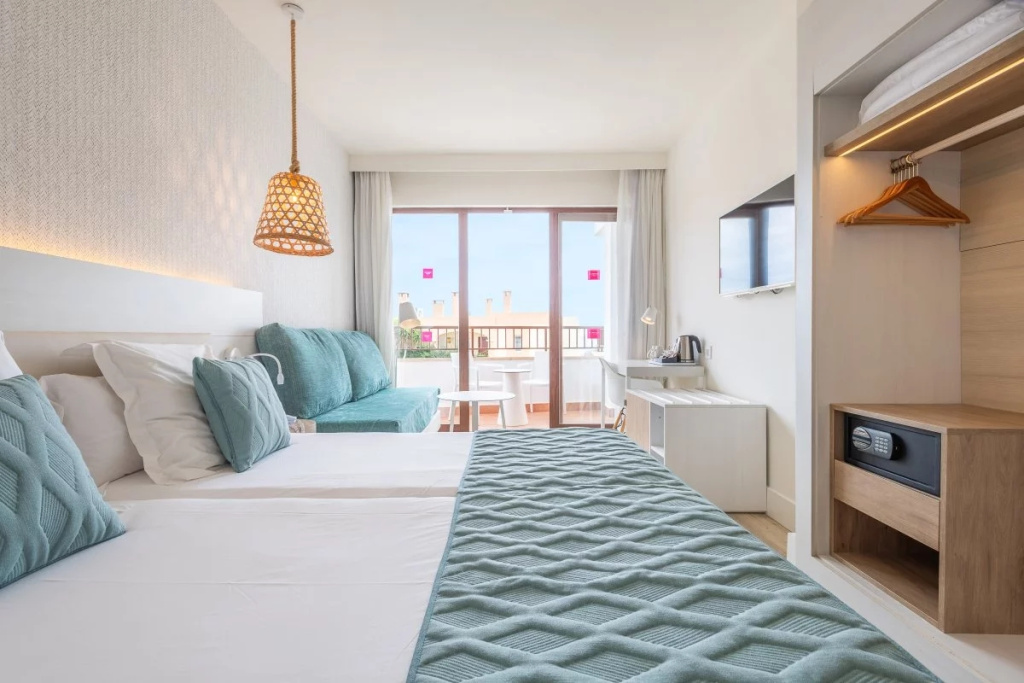 Leonardo Royal Hotel Ibiza Santa Eulalia - Chambres