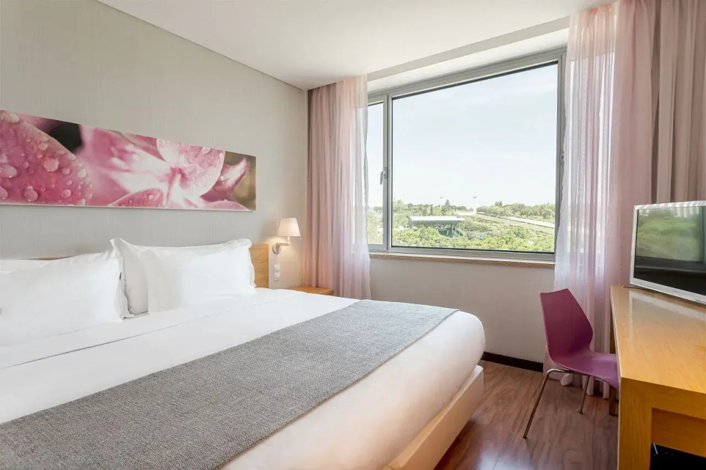 Double room (full double bed)