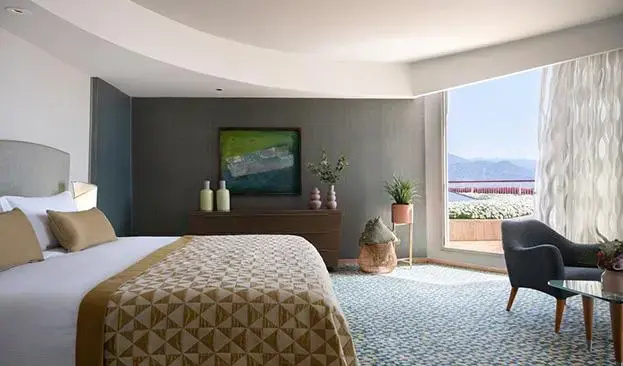Double Club Suite full double bed